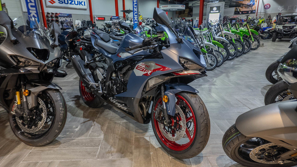 2027 Kawasaki Ninja® ZX -6R BASE in Hobe Sound, FL