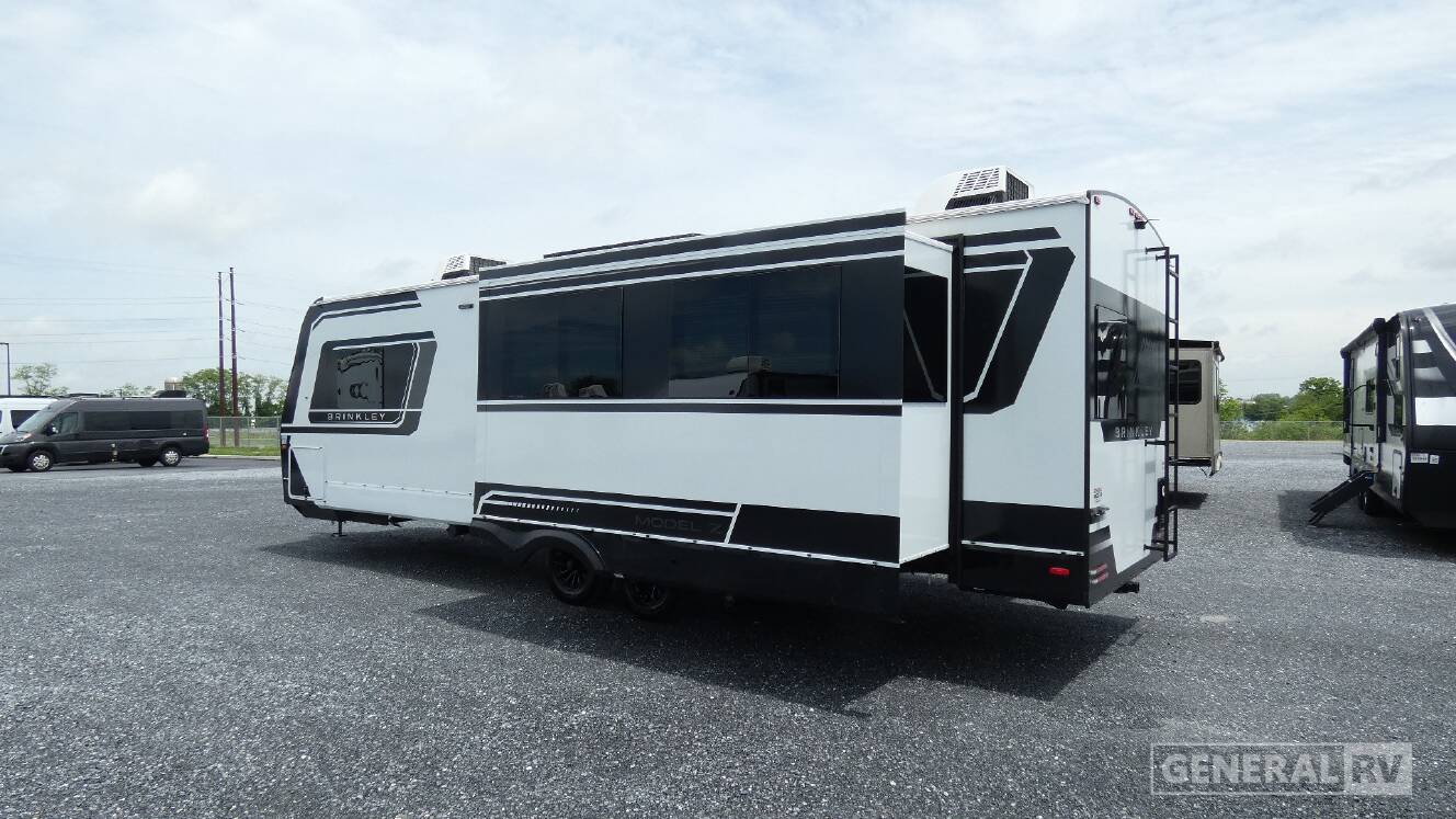 A photo of this 2025 Brinkley MODEL Z AIR 285