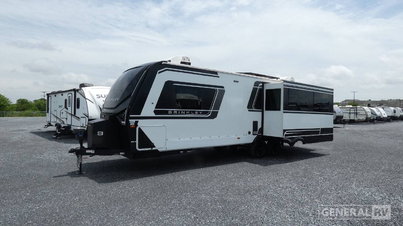 A photo of this 2025 Brinkley MODEL Z AIR 285
