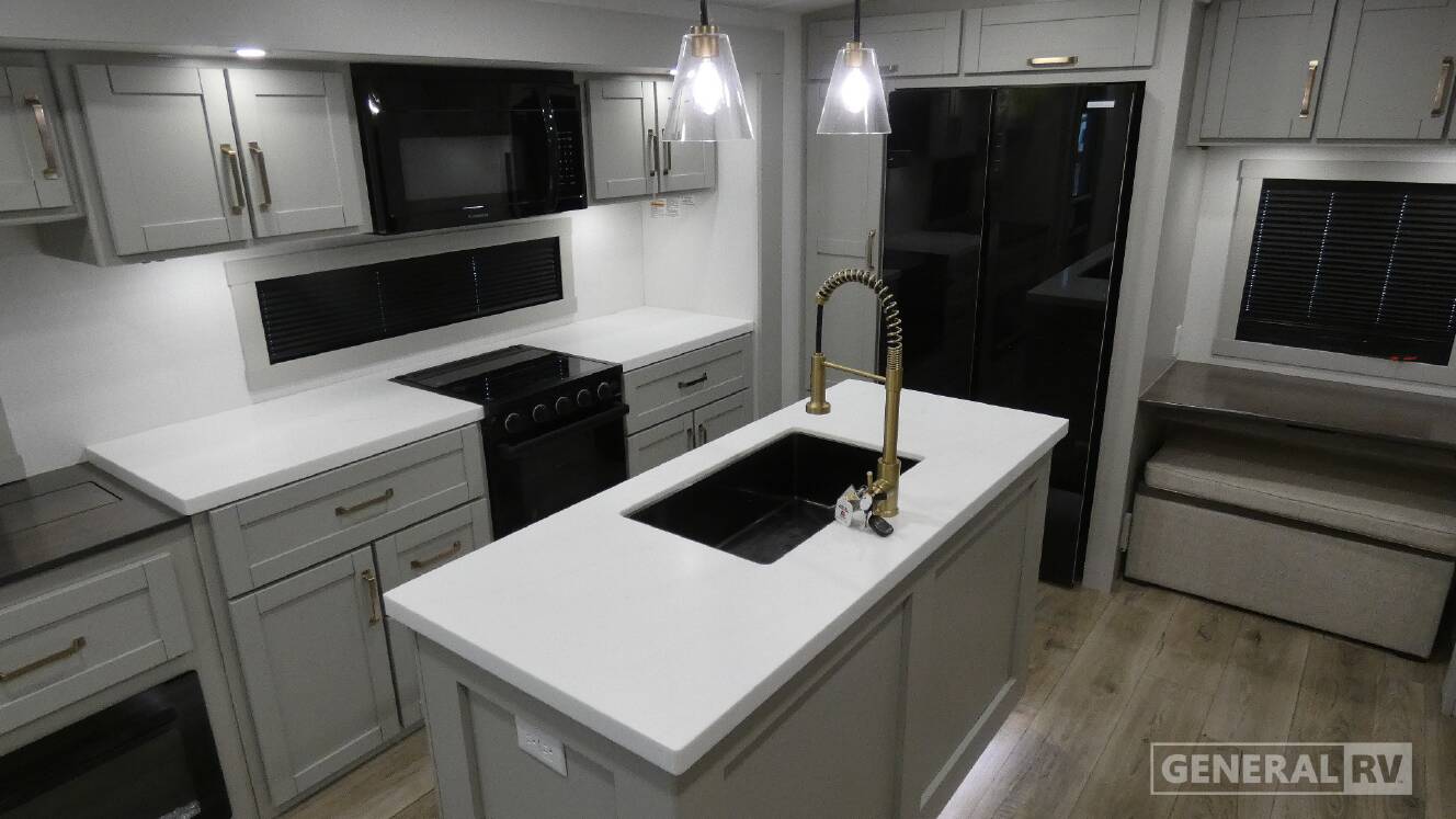 A photo of this 2025 Brinkley MODEL Z AIR 285