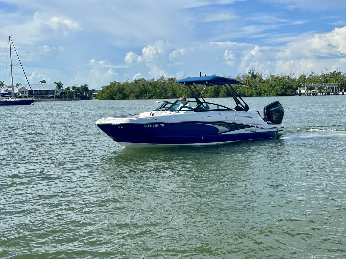 A photo of this 2023 Monterey M 65