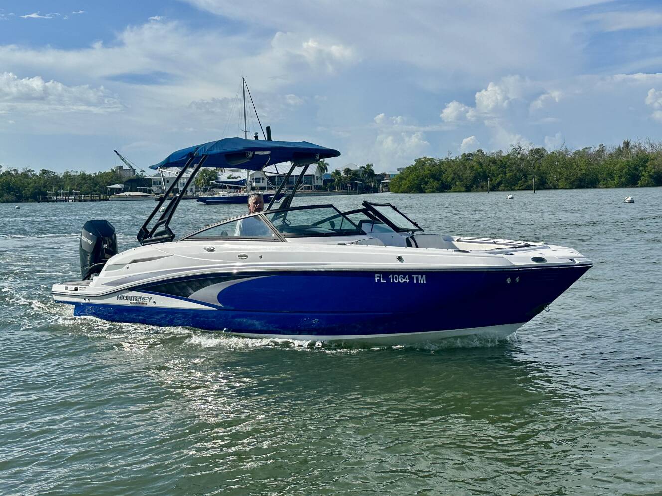A photo of this 2023 Monterey M 65