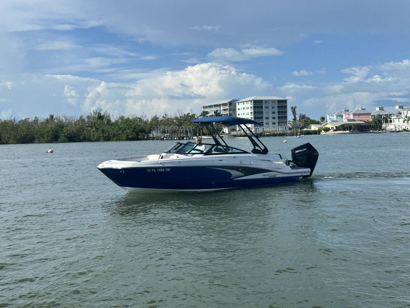 A photo of this 2023 Monterey M 65