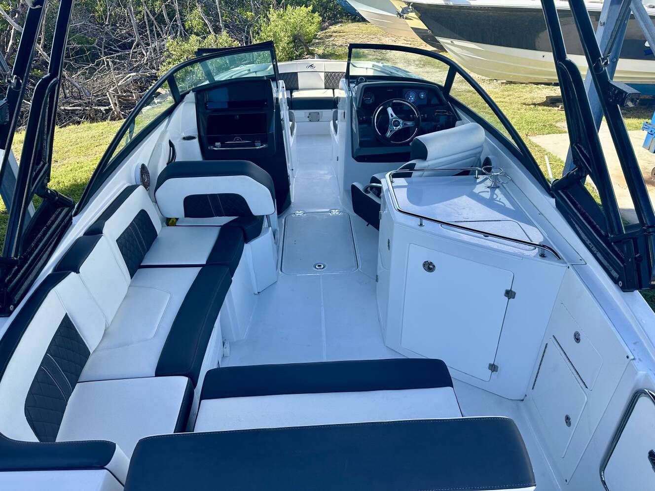 A photo of this 2023 Monterey M 65