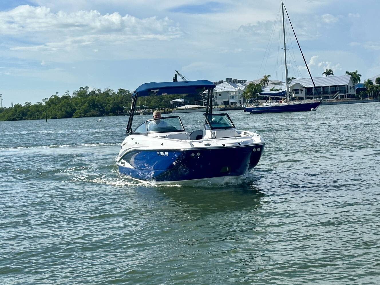 A photo of this 2023 Monterey M 65