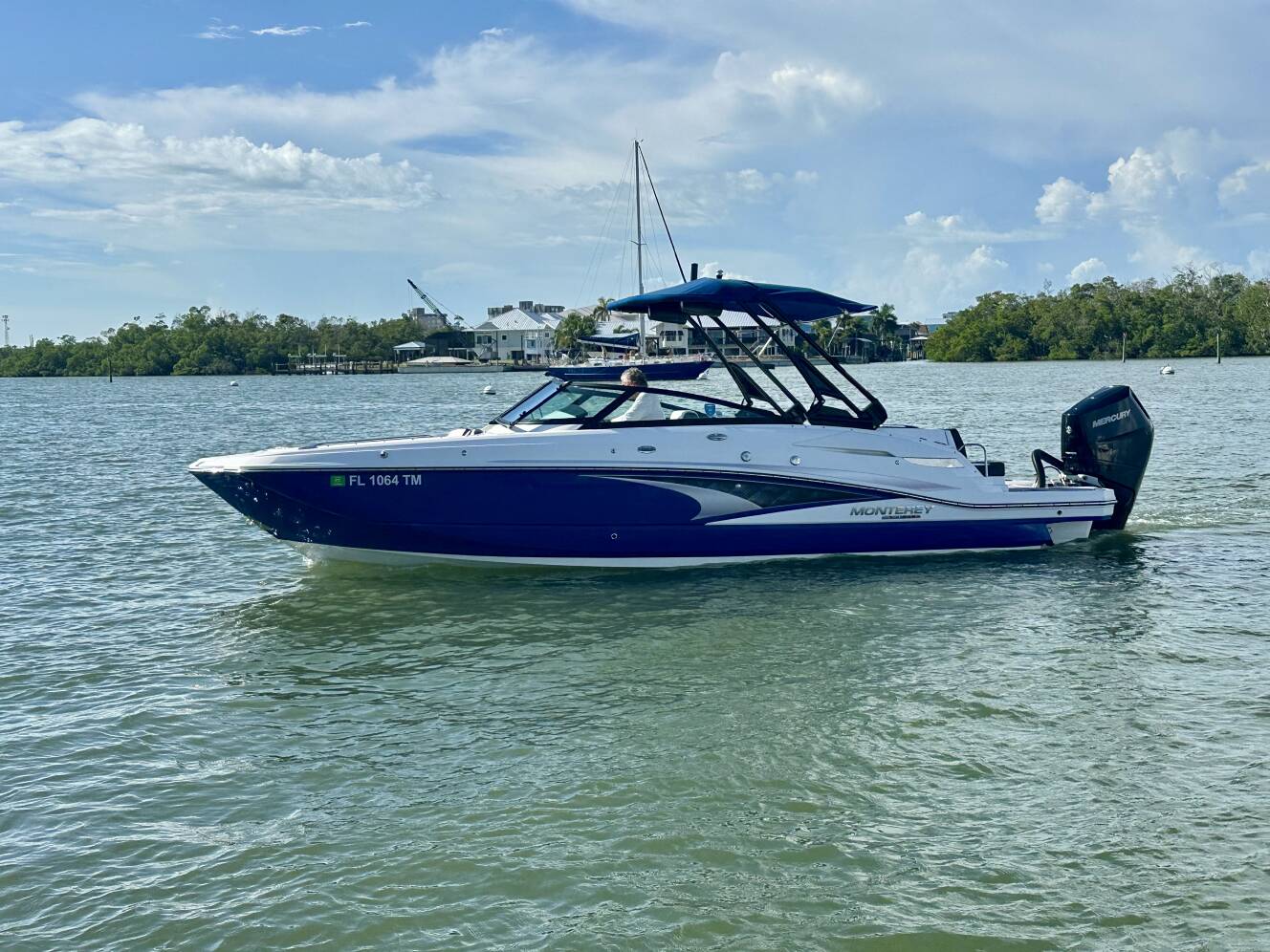 A photo of this 2023 Monterey M 65