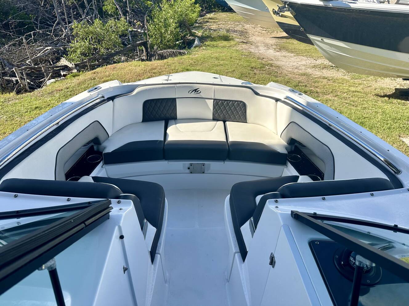 A photo of this 2023 Monterey M 65