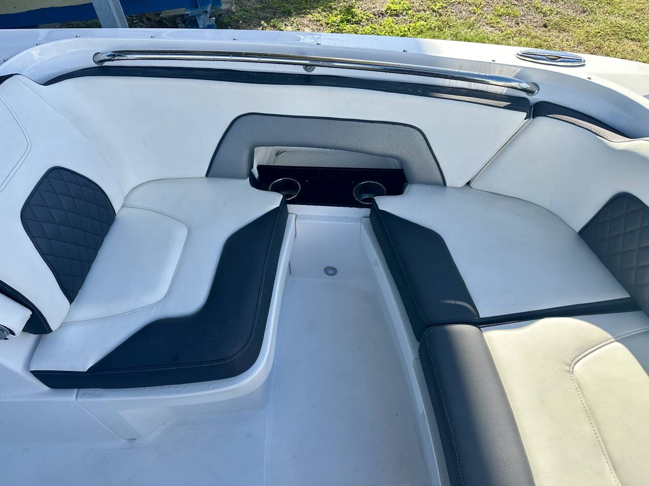 A photo of this 2023 Monterey M 65