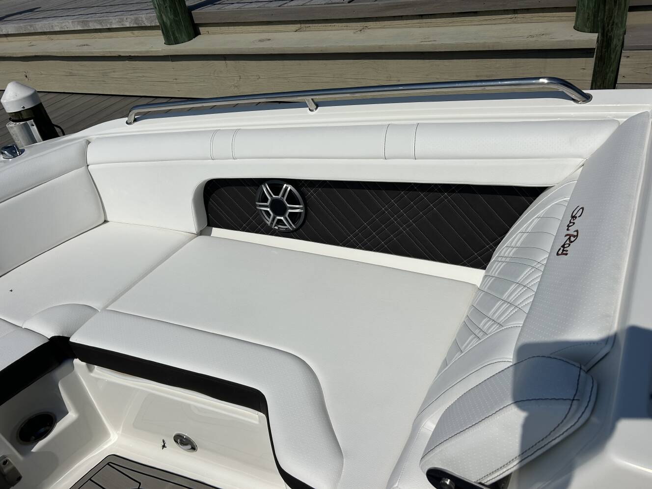 A photo of this 2027 Sea Ray SDX 290 Outboard