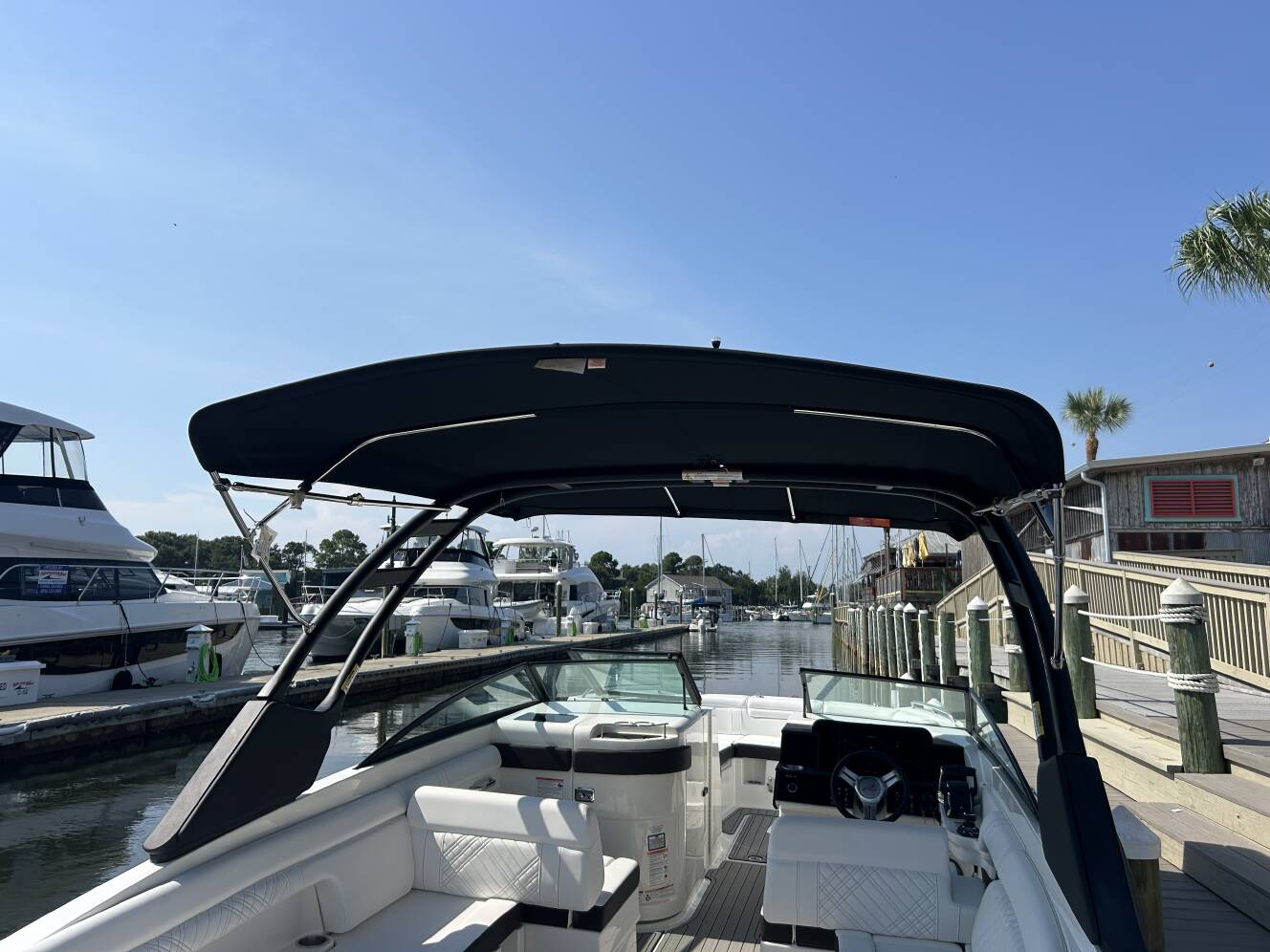 A photo of this 2027 Sea Ray SDX 290 Outboard