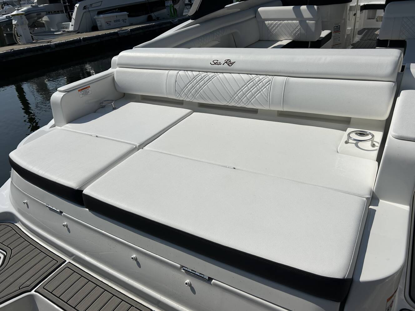 A photo of this 2027 Sea Ray SDX 290 Outboard