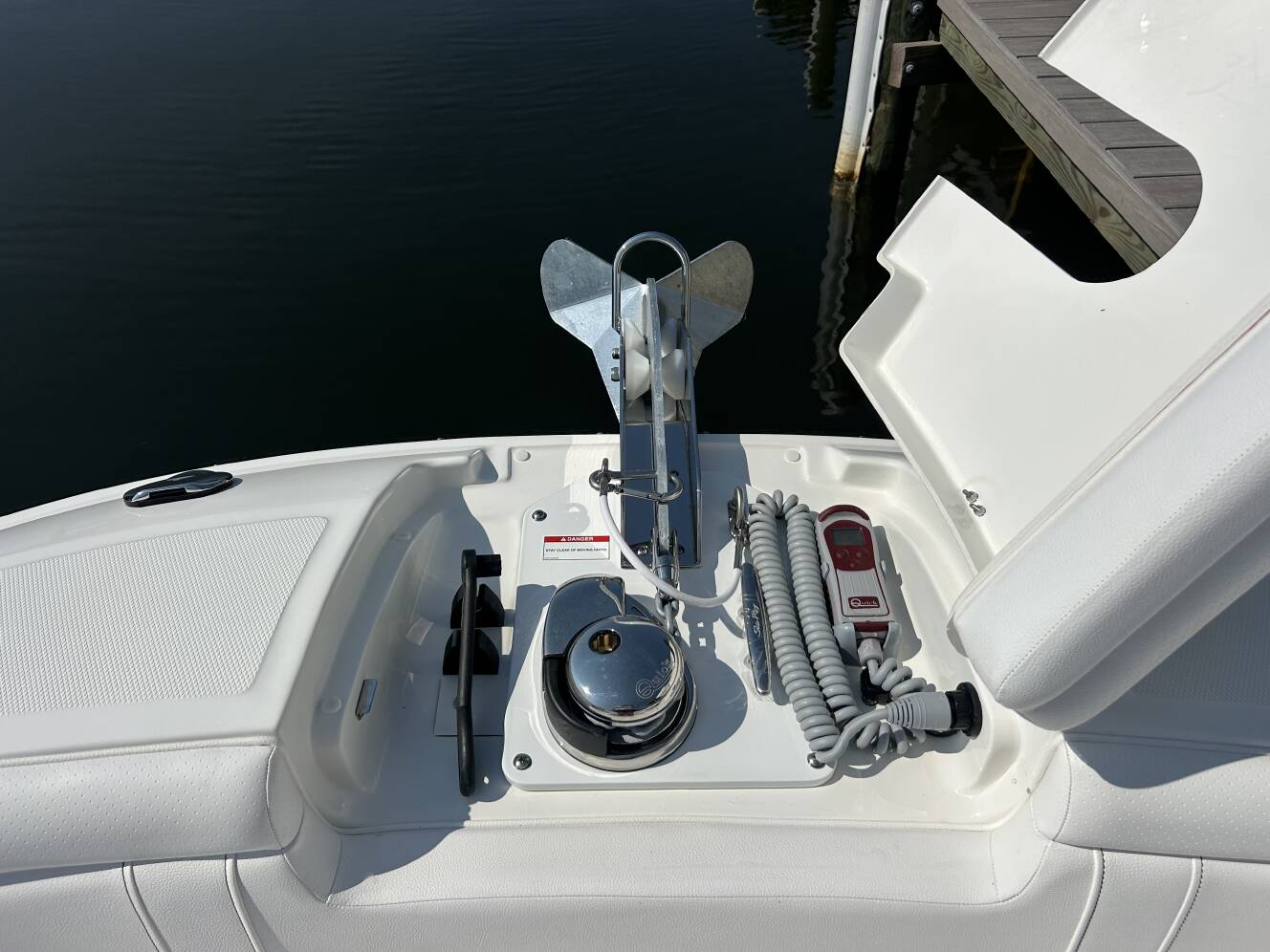 A photo of this 2027 Sea Ray SDX 290 Outboard