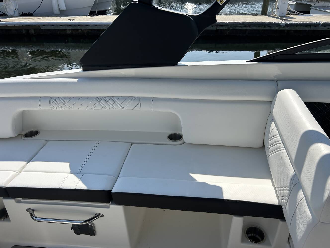 A photo of this 2027 Sea Ray SDX 290 Outboard