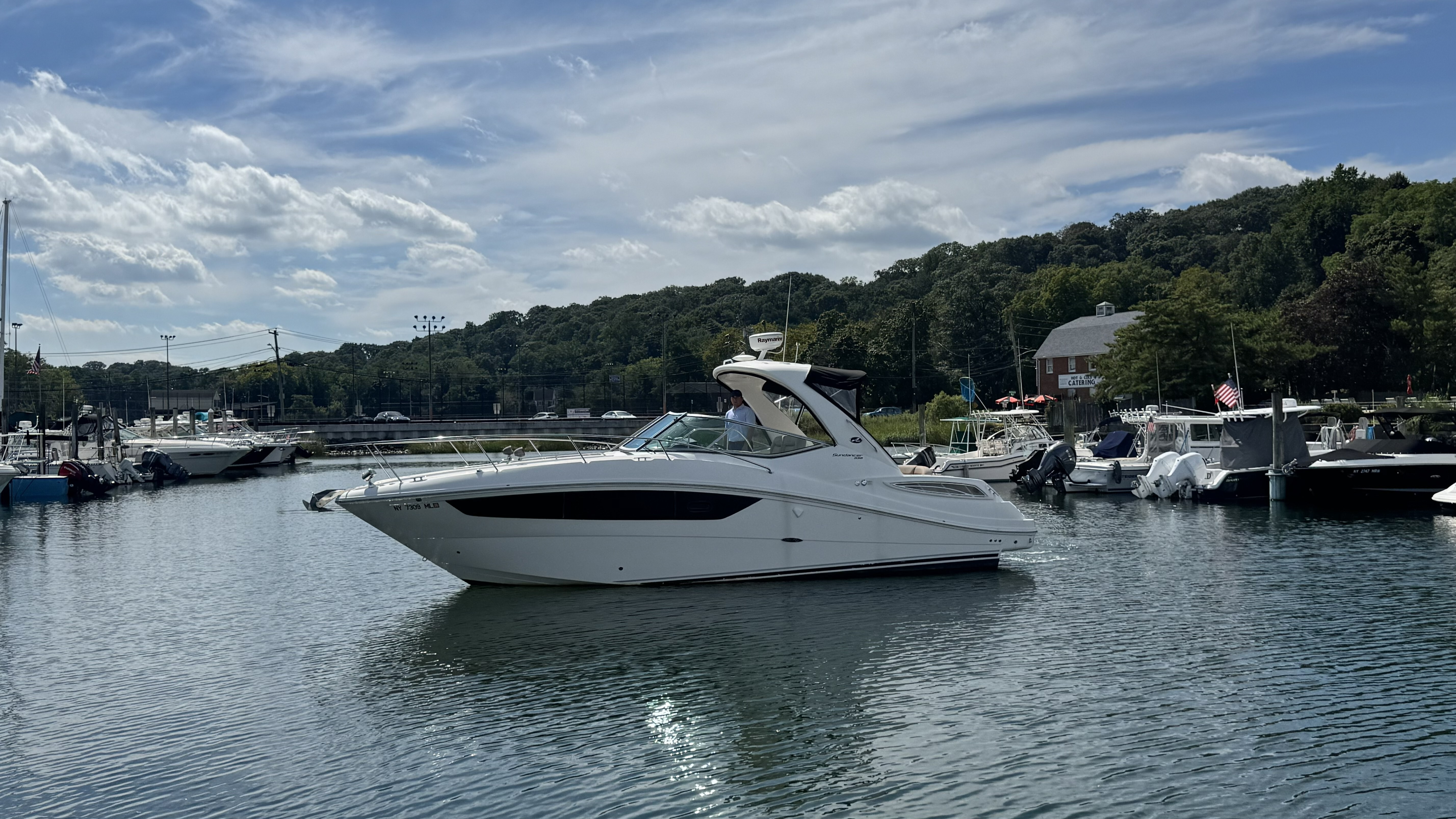 2016 Sea Ray 330 Sundancer in huntington NY