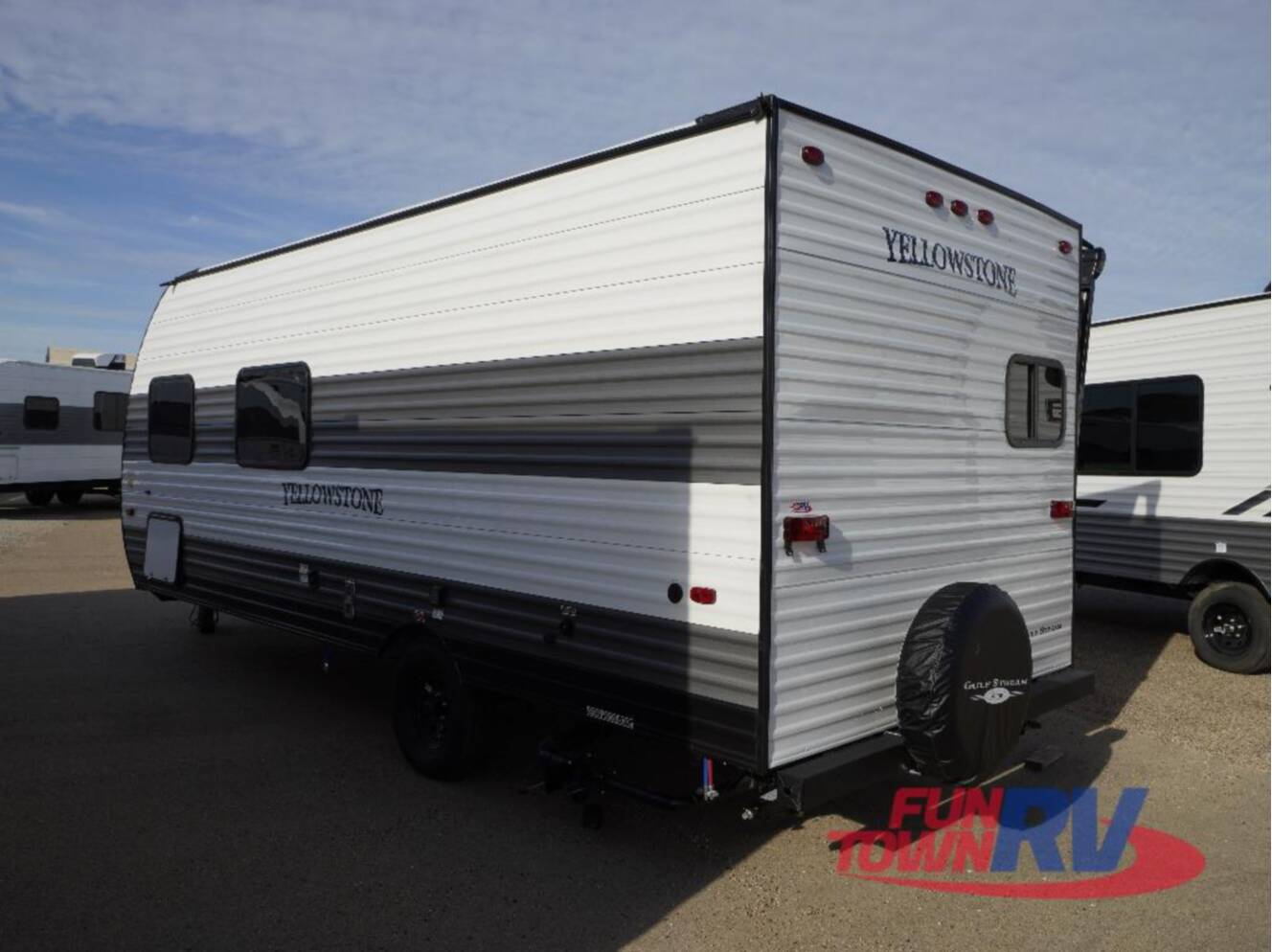 A photo of this 2026 Gulf Stream Rv Yellowstone Classic 199RK