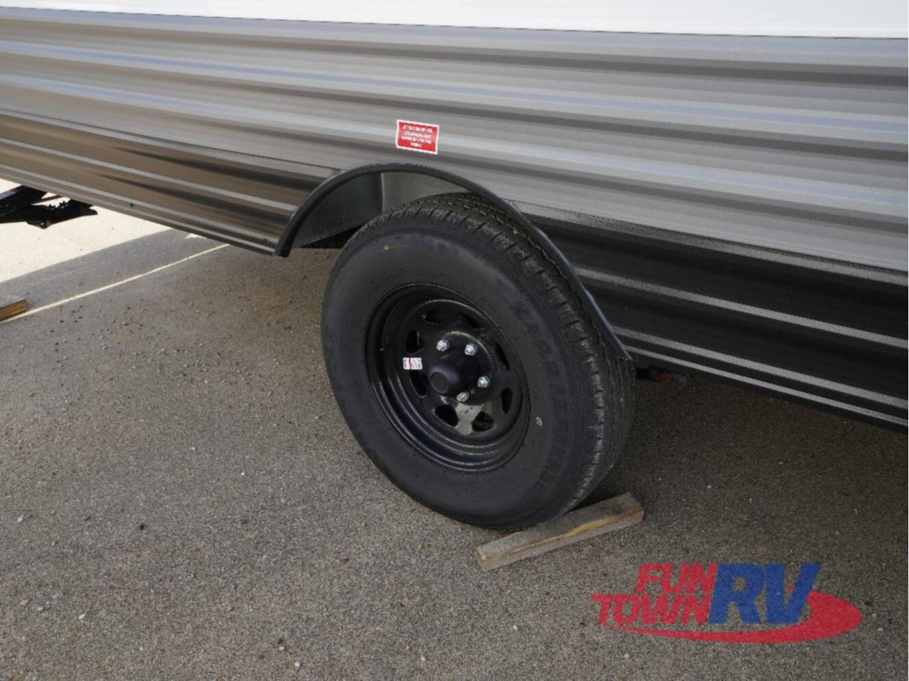 A photo of this 2026 Gulf Stream Rv Yellowstone Classic 199RK