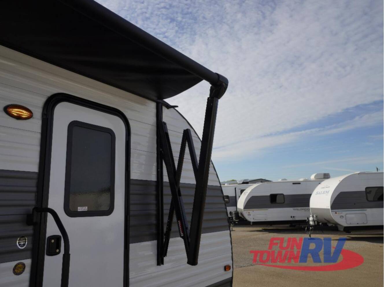 A photo of this 2026 Gulf Stream Rv Yellowstone Classic 199RK