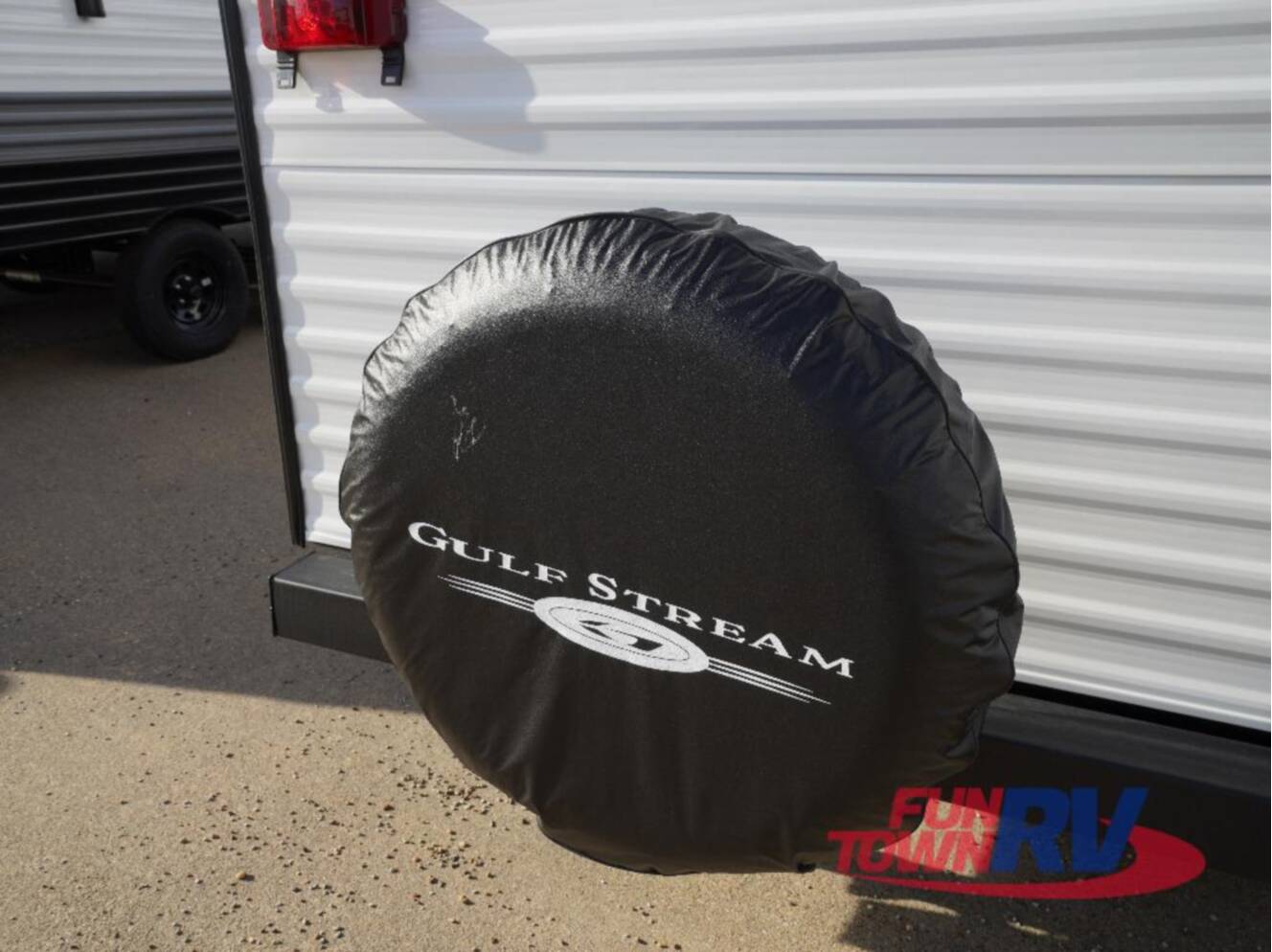 A photo of this 2026 Gulf Stream Rv Yellowstone Classic 199RK