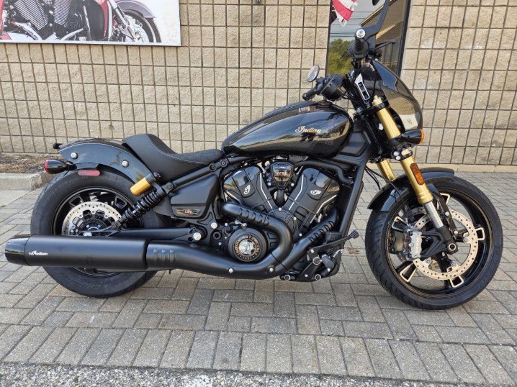 2026 Indian Motorcycle® 101 Scout® Black Crystal with Super Graphite BASE in Clinton Twp, MI