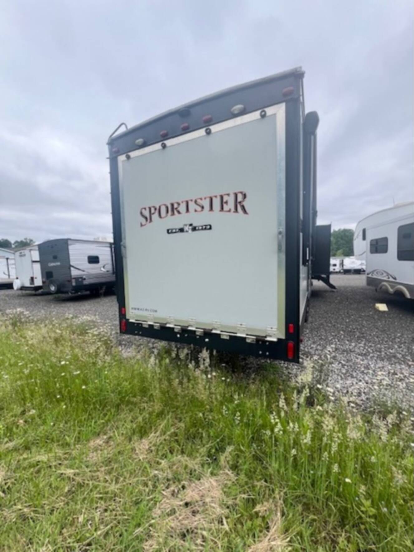 A photo of this 2019 Kz Rv Sportster® 352TH13