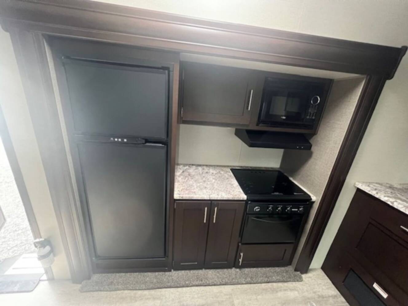 A photo of this 2019 Kz Rv Sportster® 352TH13