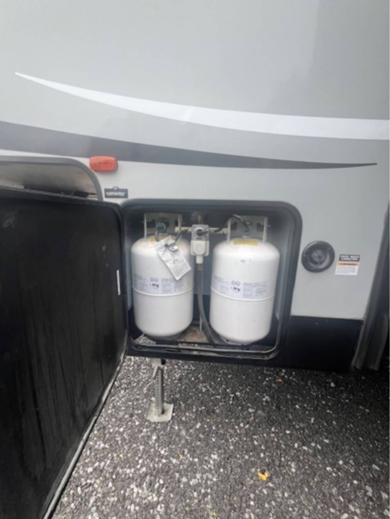 A photo of this 2019 Kz Rv Sportster® 352TH13