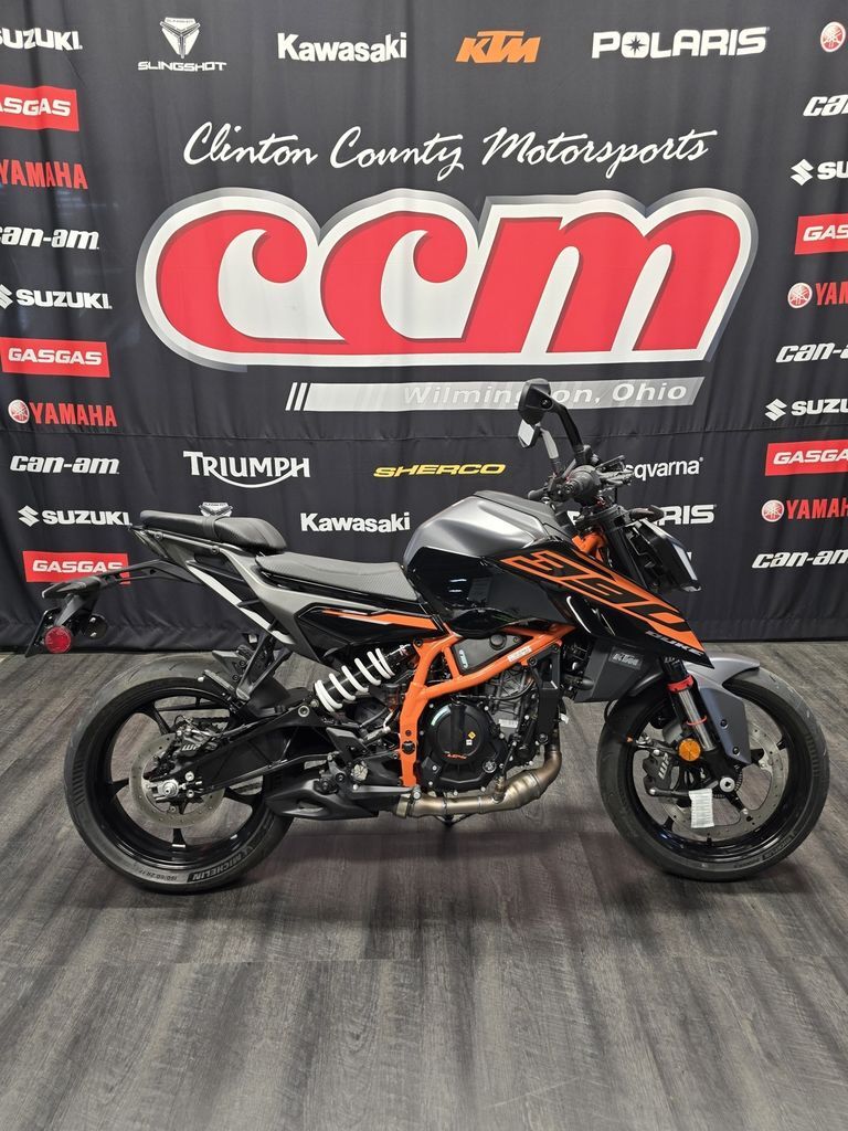 2026 KTM 390 DUKE, BLACK B.D. 390 in Wilmington, OH