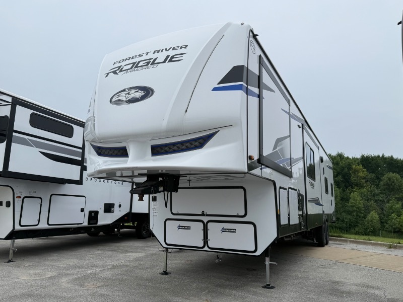 2026 Forest River Cherokee Rogue Armored 391T145 in frankfort IL