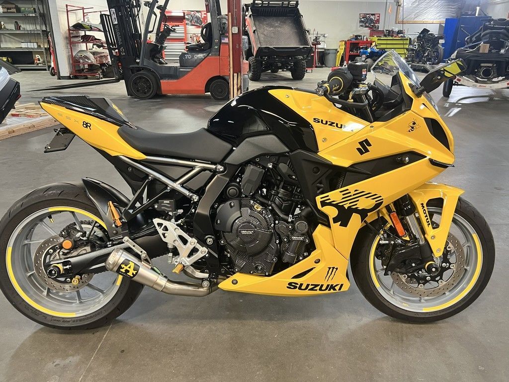 2024 Suzuki GSX-8R 8R in Beaumont, TX