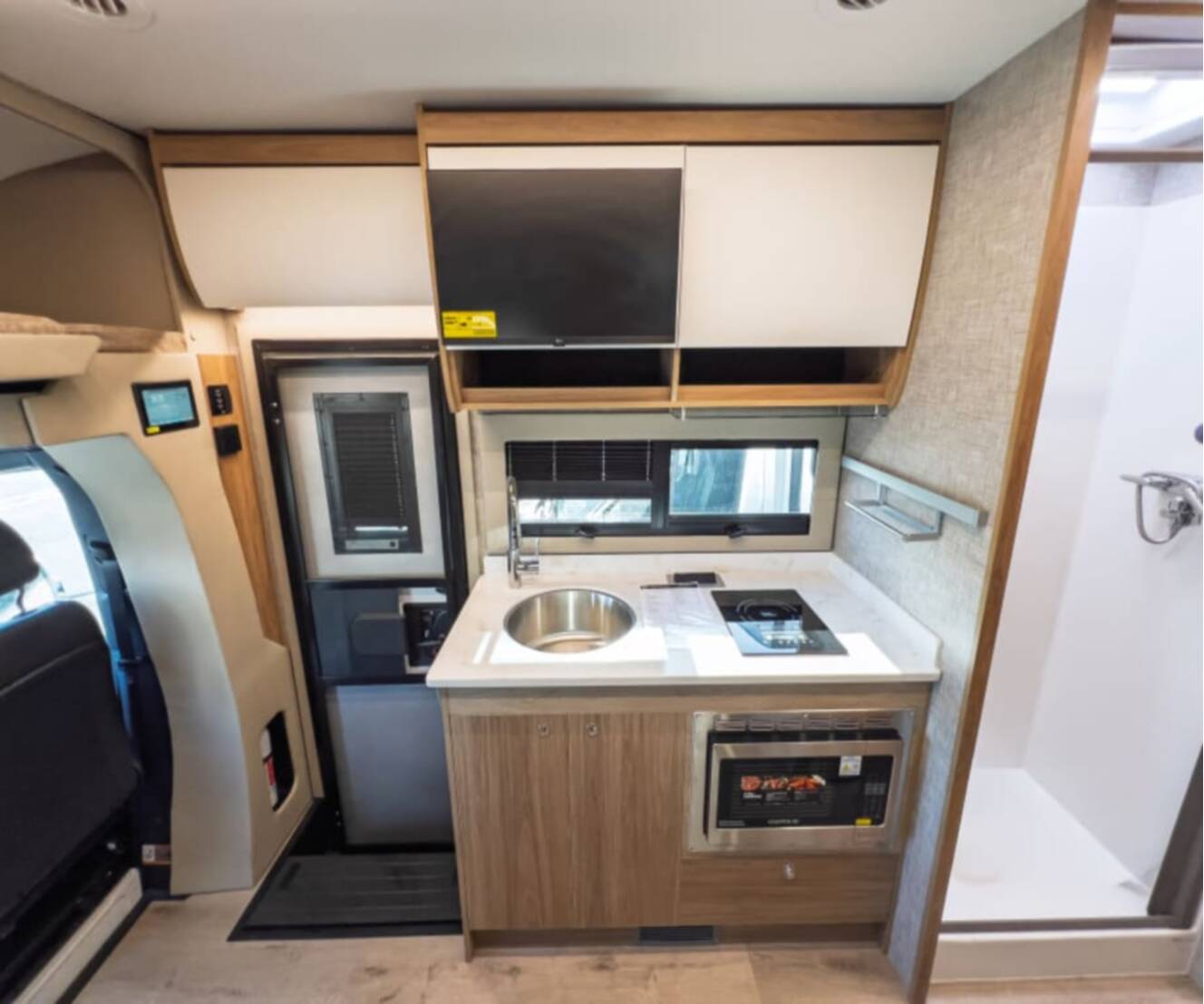 A photo of this 2027 Tiffin WAYFARER 25XLW