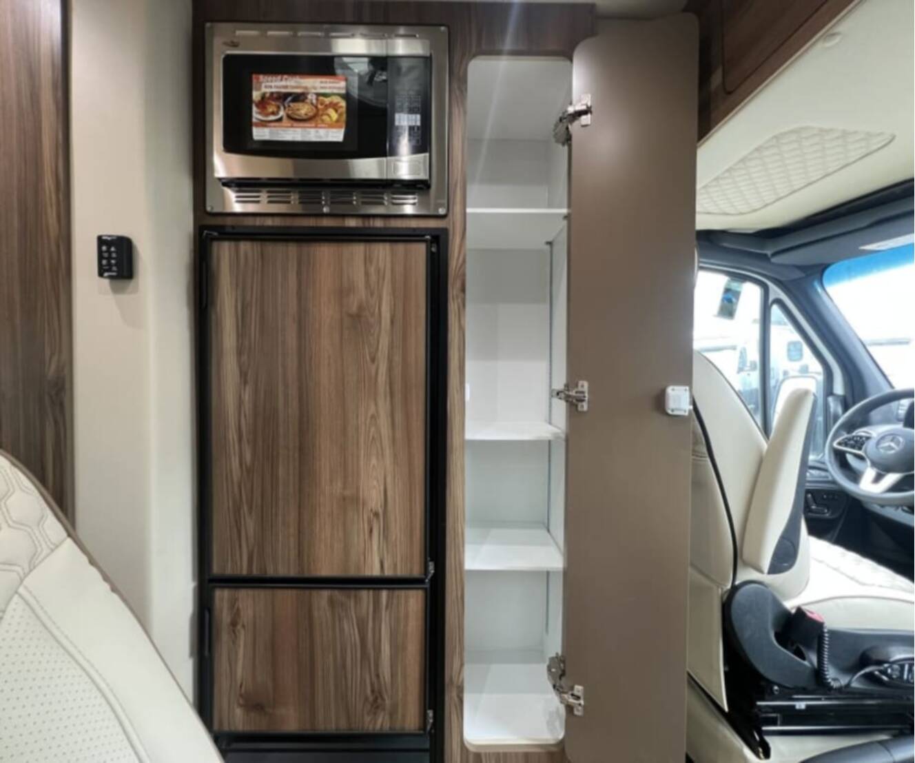 A photo of this 2026 Midwest Automotive Designs HERITAGE MD3-HER-RWD