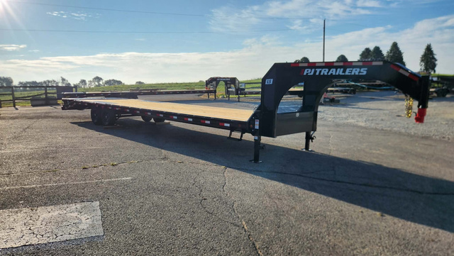 2027 PJ TRAILERS LS 102"x 30'+5' GN Low-Pro Flatdeck Dove w Monster in Frankfort, OH