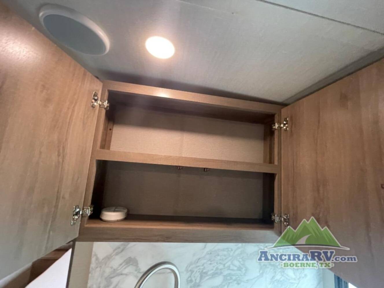 A photo of this 2021 Grand Design Imagine 2800BH
