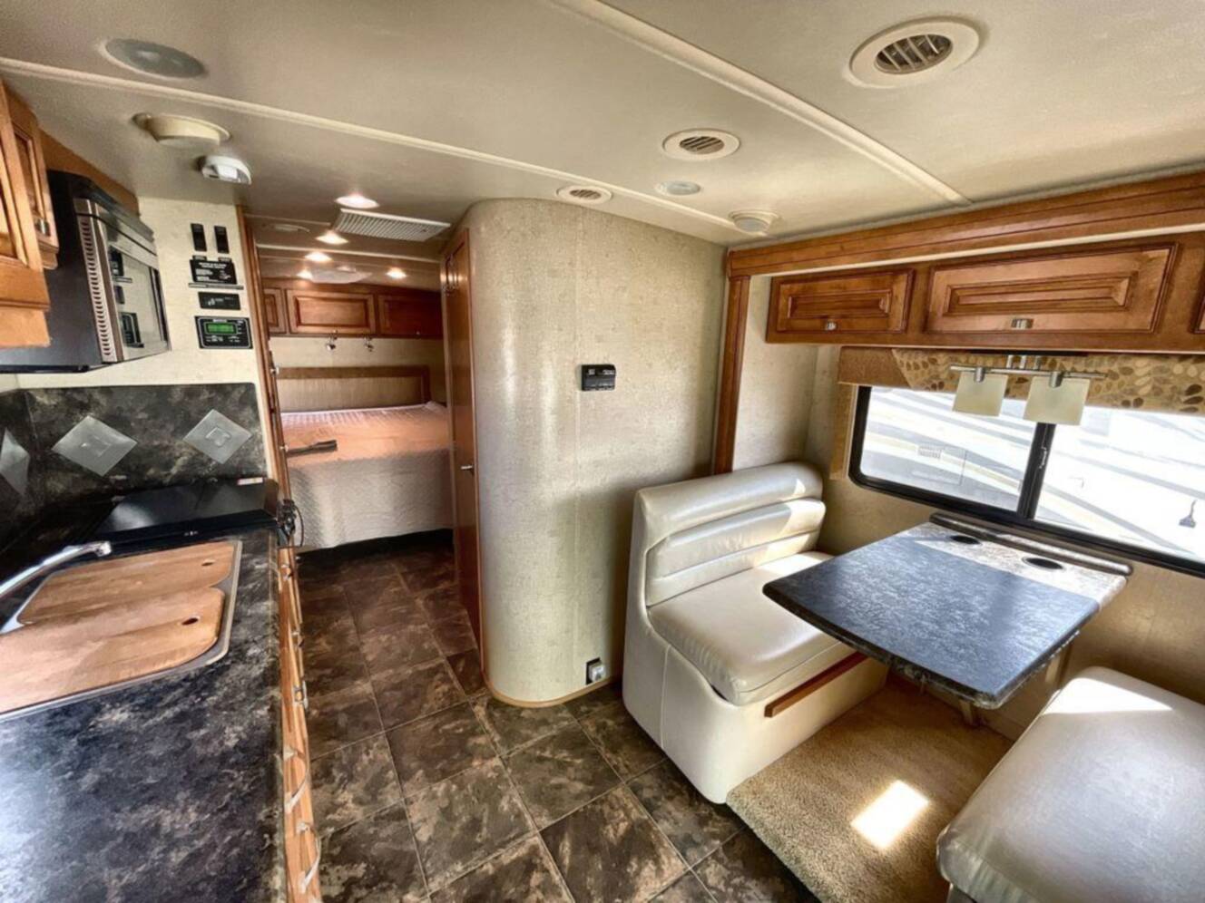 A photo of this 2013 Itasca Cambria 27K