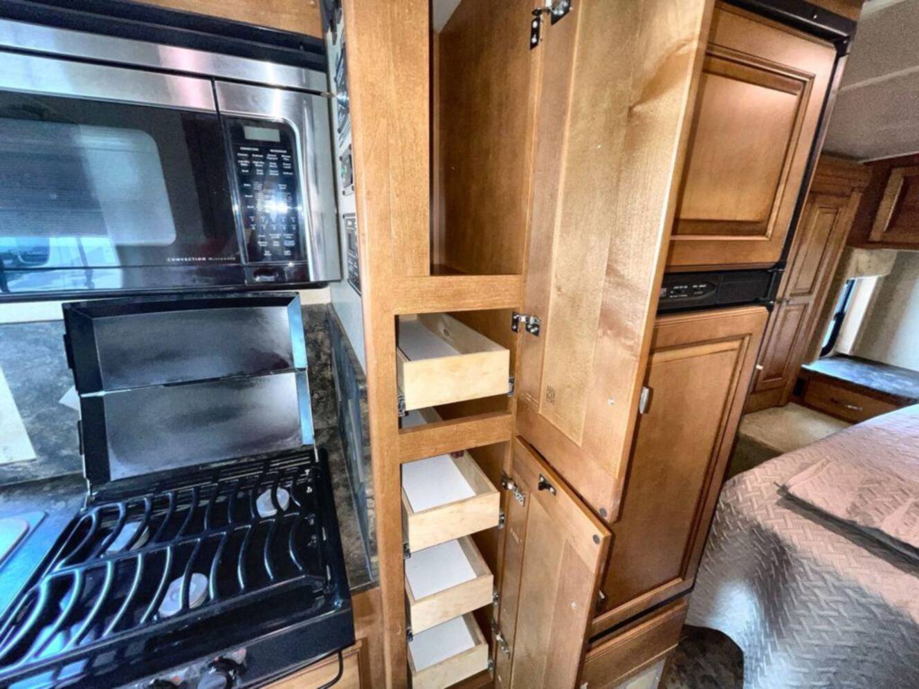 A photo of this 2013 Itasca Cambria 27K