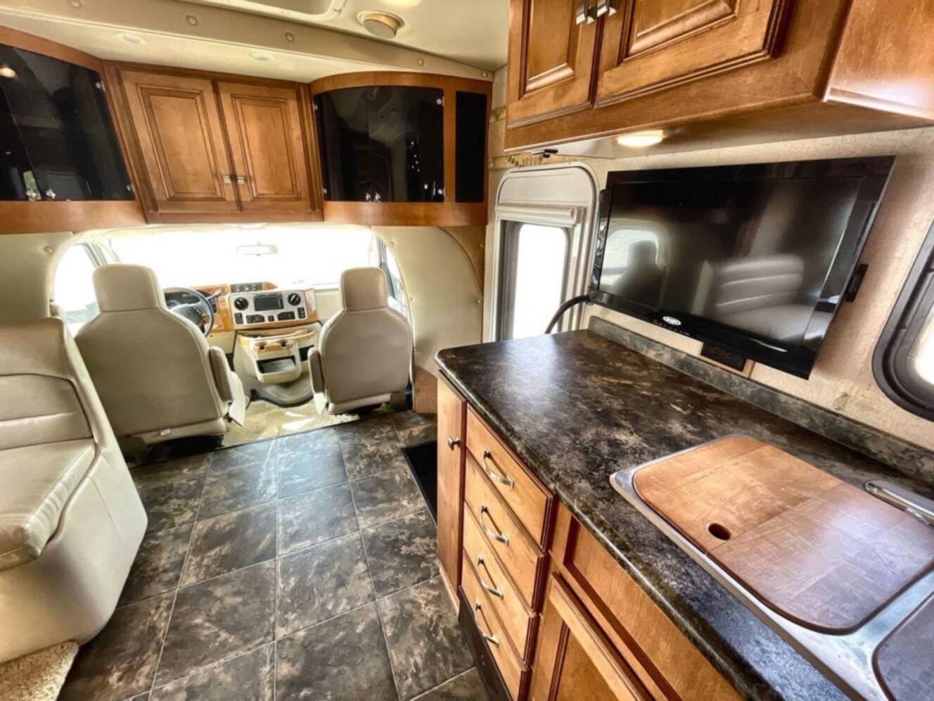 A photo of this 2013 Itasca Cambria 27K