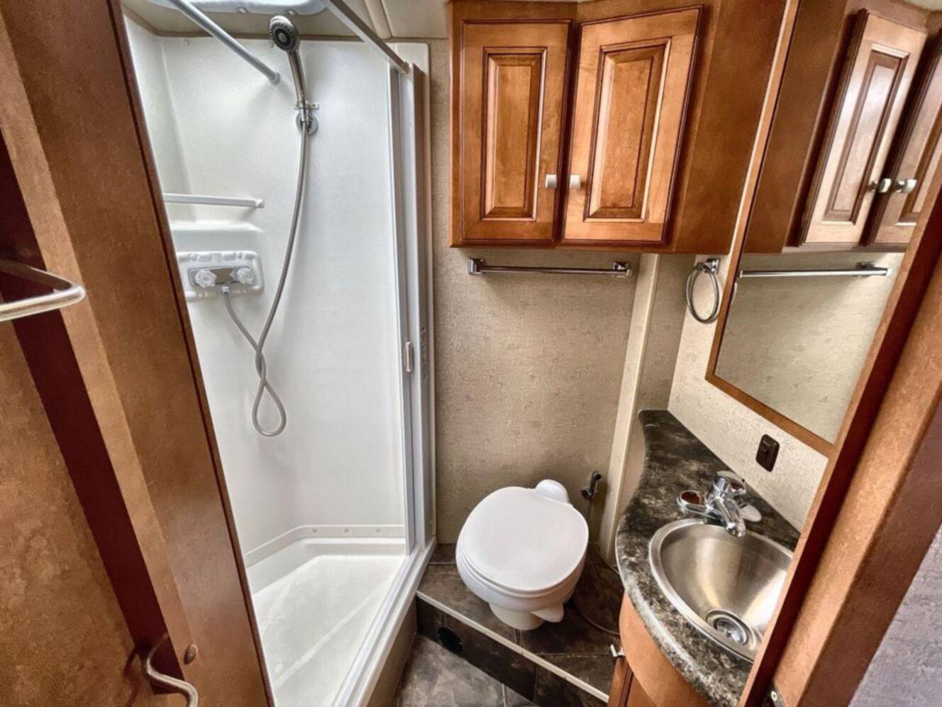 A photo of this 2013 Itasca Cambria 27K