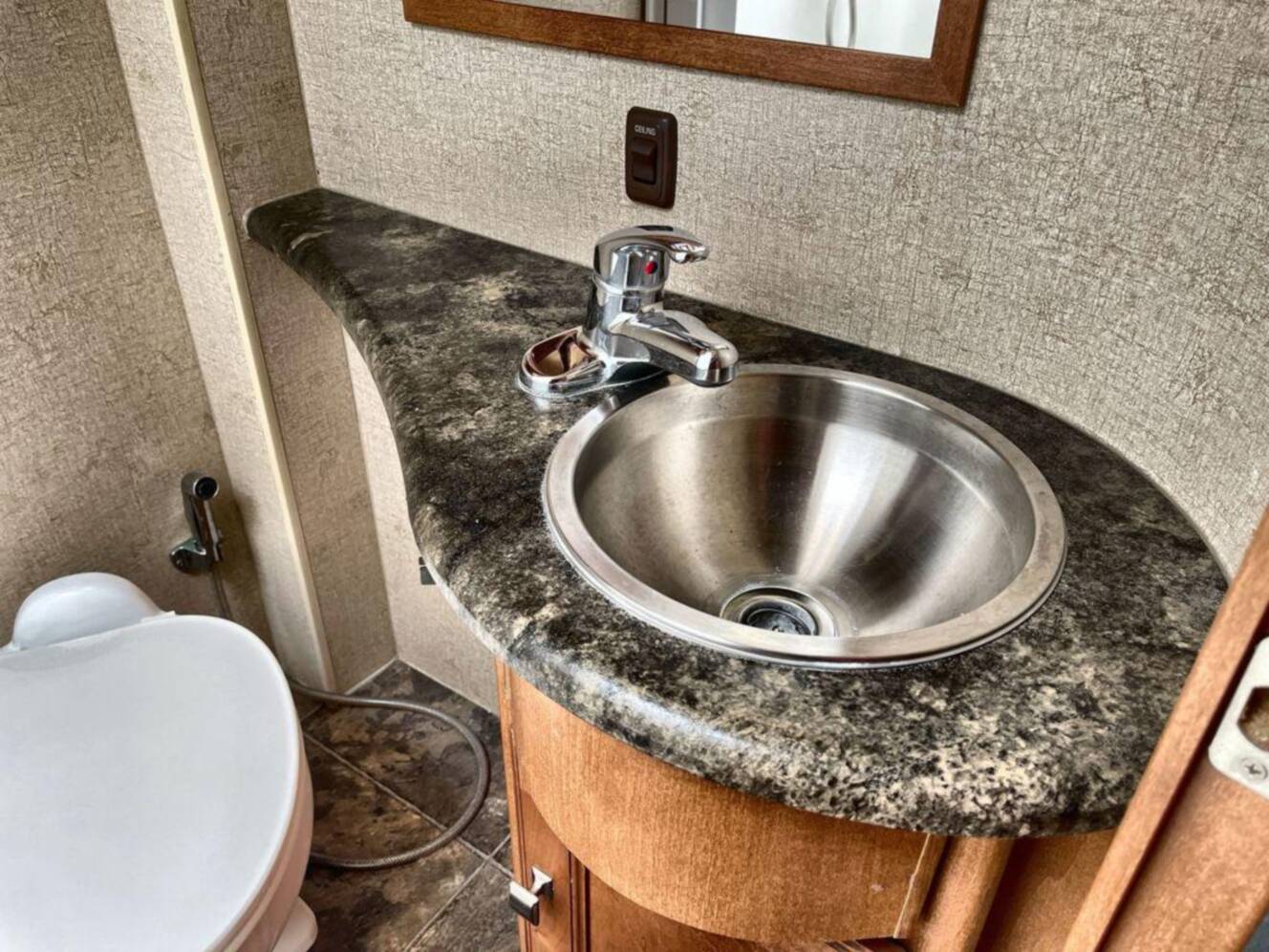 A photo of this 2013 Itasca Cambria 27K