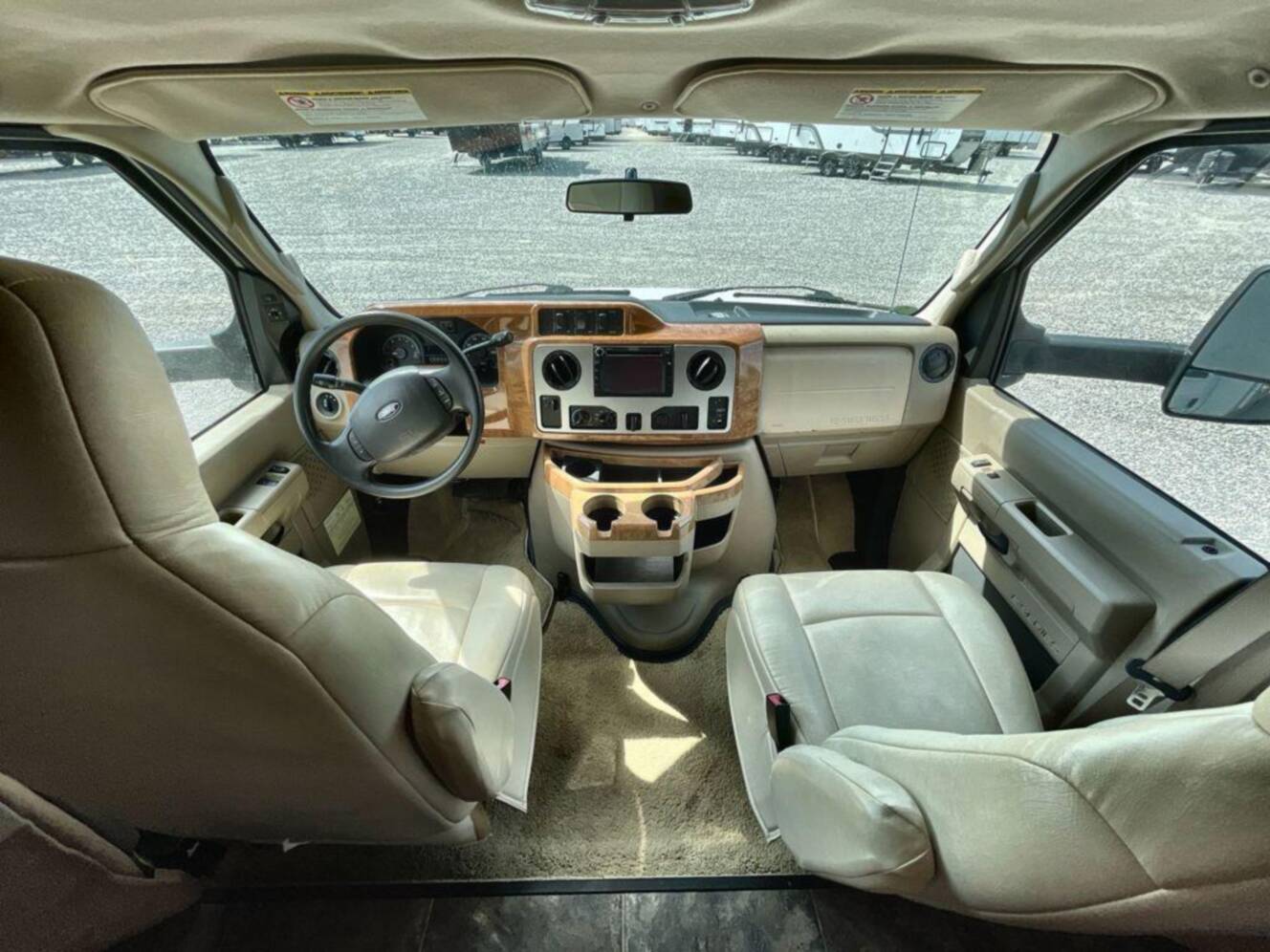 A photo of this 2013 Itasca Cambria 27K