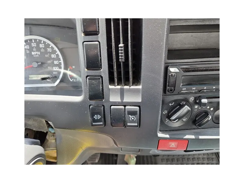 2019 ISUZU NQR