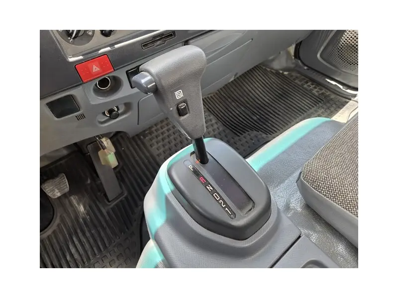 2019 ISUZU NQR