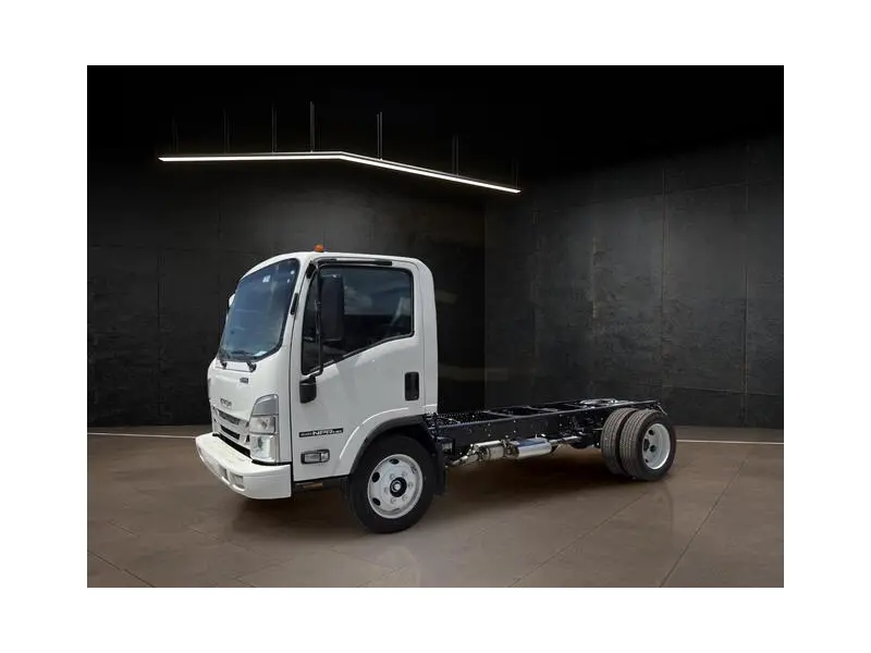 2026 ISUZU NPR HD