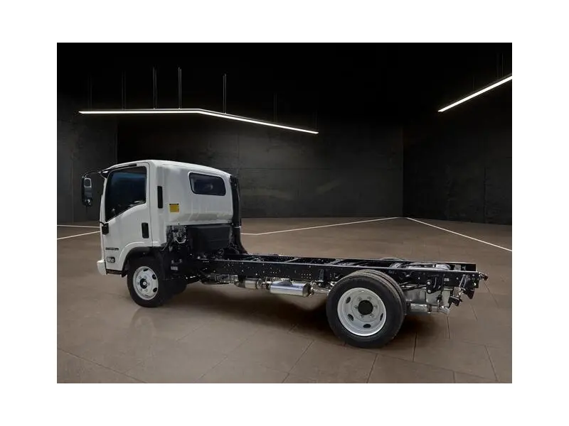 2026 ISUZU NPR HD