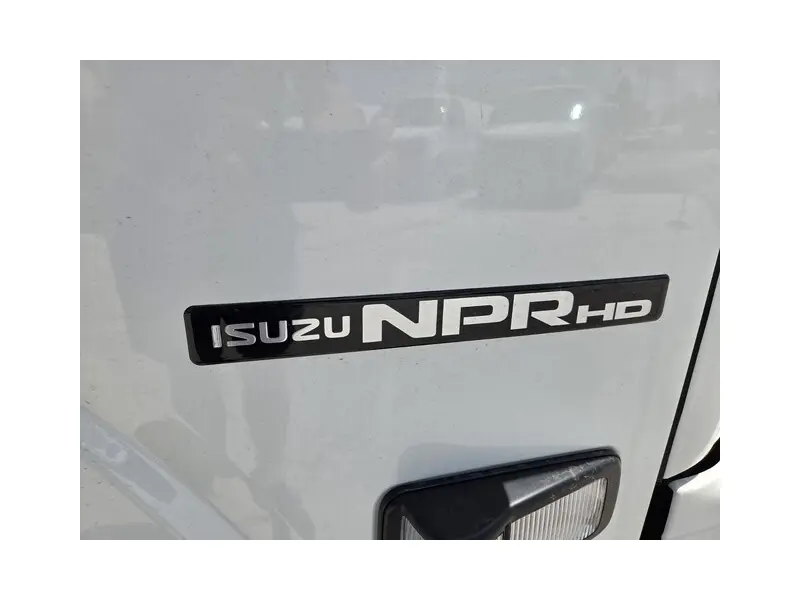 2026 ISUZU NPR HD