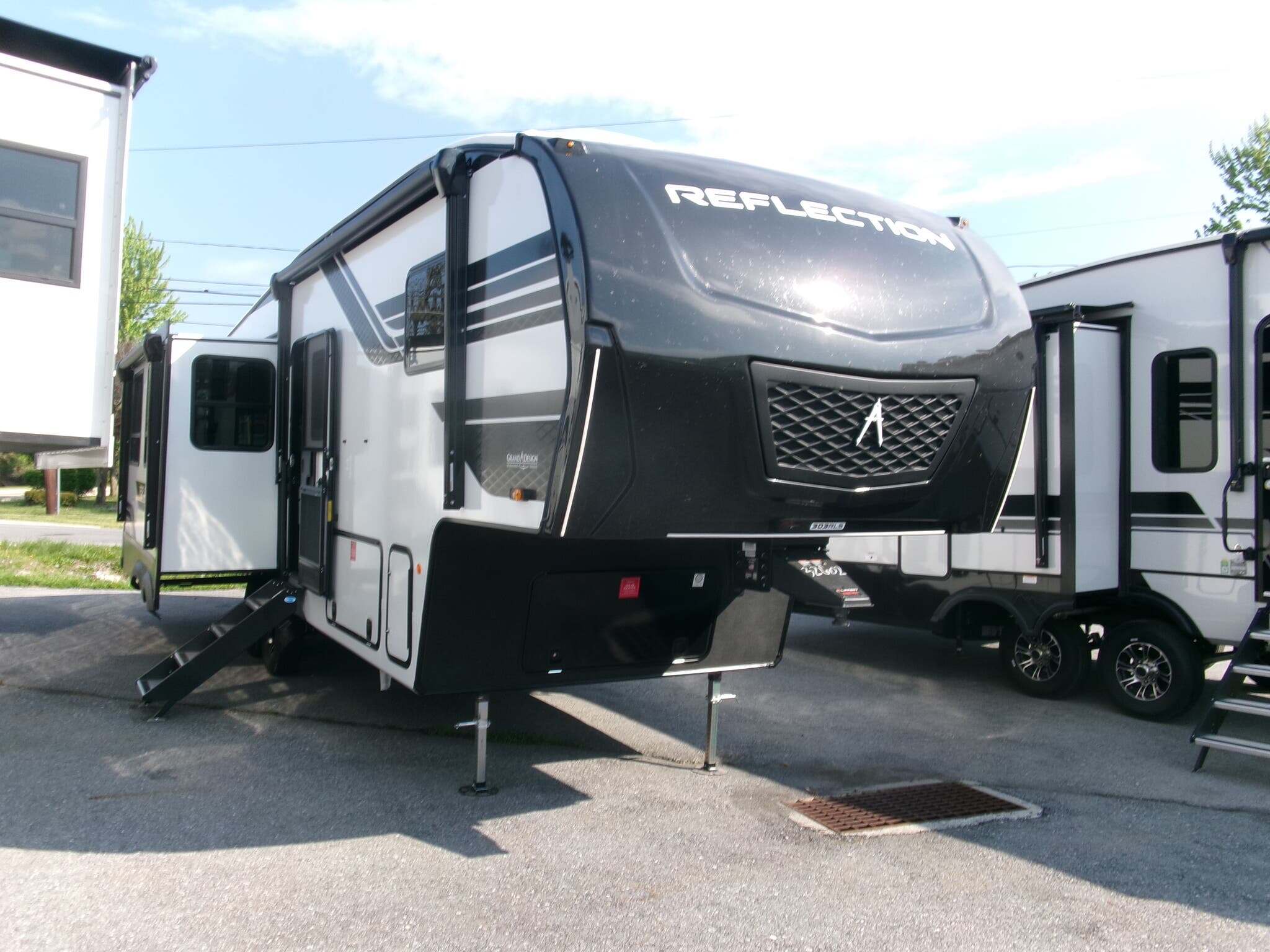 A photo of this 2026 Grand Design Reflection 303RLS
