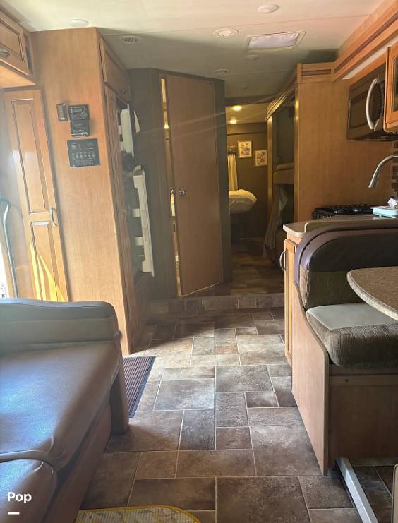 2016 Thor Motor Coach Chateau 31E in shawnee OK