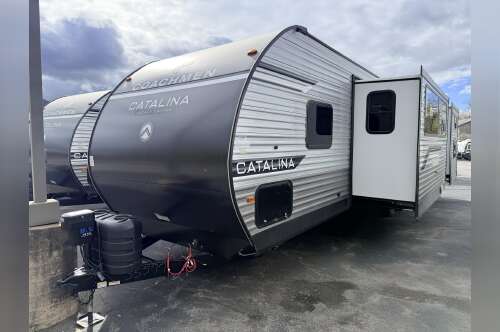 2026 Coachmen Catalina Legacy Edition 323BHDSCK in mill hall PA
