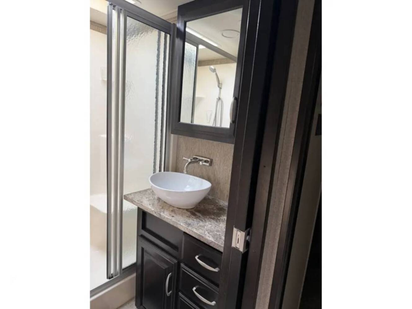 A photo of this 2016 Grand Design Momentum 385TH