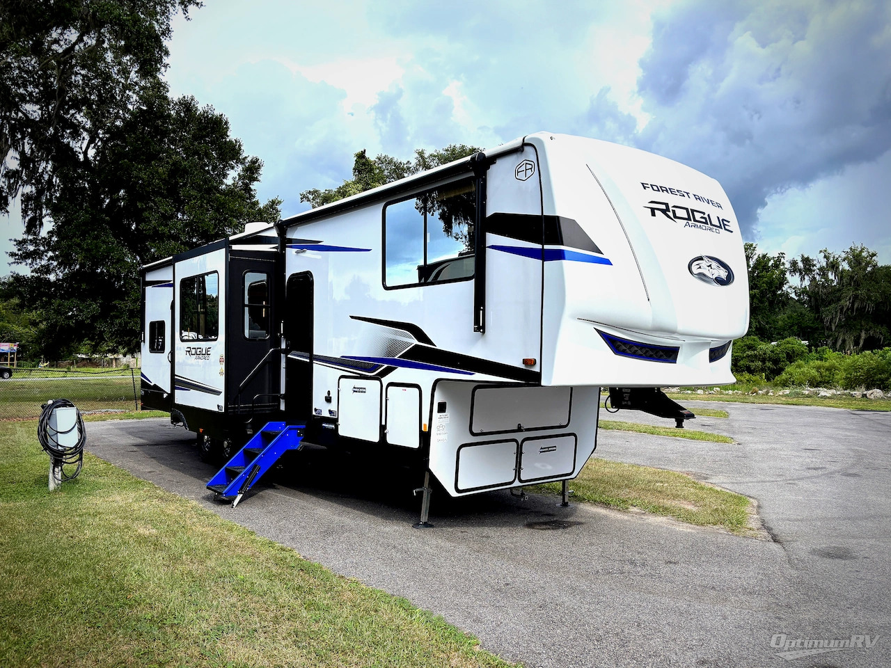 2026 Forest River Cherokee Rogue Armored 341GS11 RV