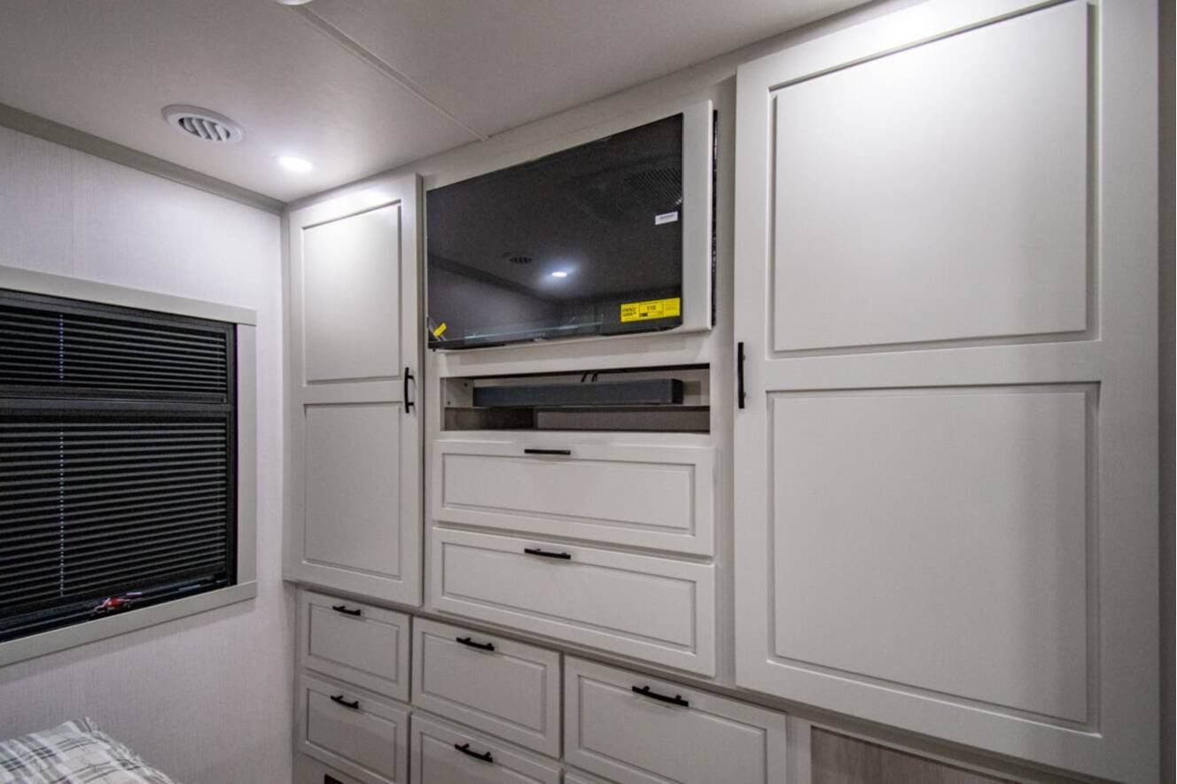 A photo of this 2026 Dynamax Corp DX3 34KD